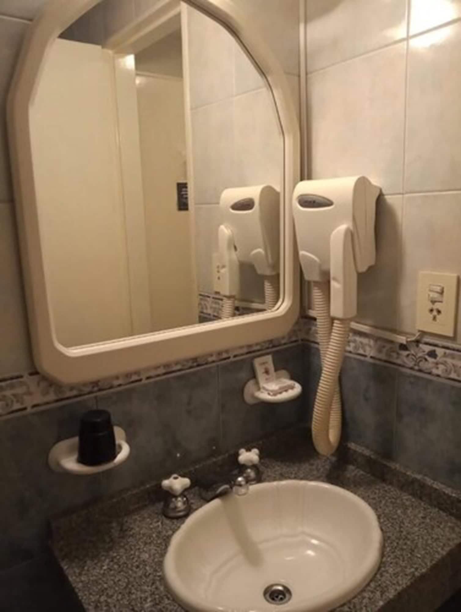 Nontue Abasto Hotel 3*